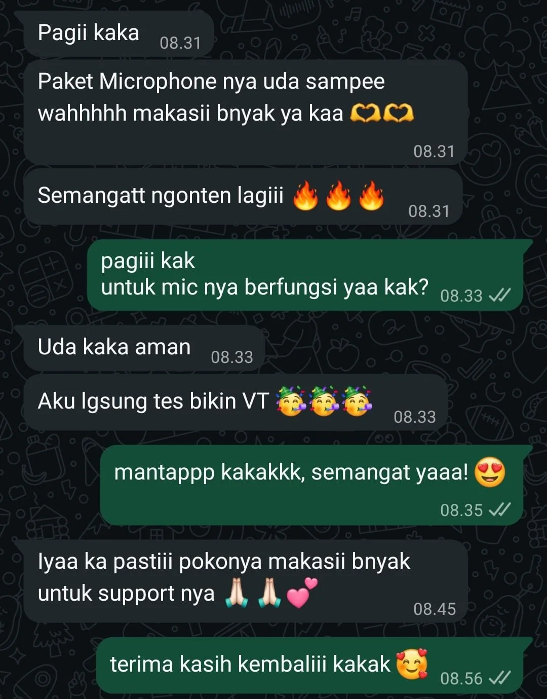 Tangkapan layar WhatsApp: affiliator menerima paket microphone dari BloomLab untuk bikin konten