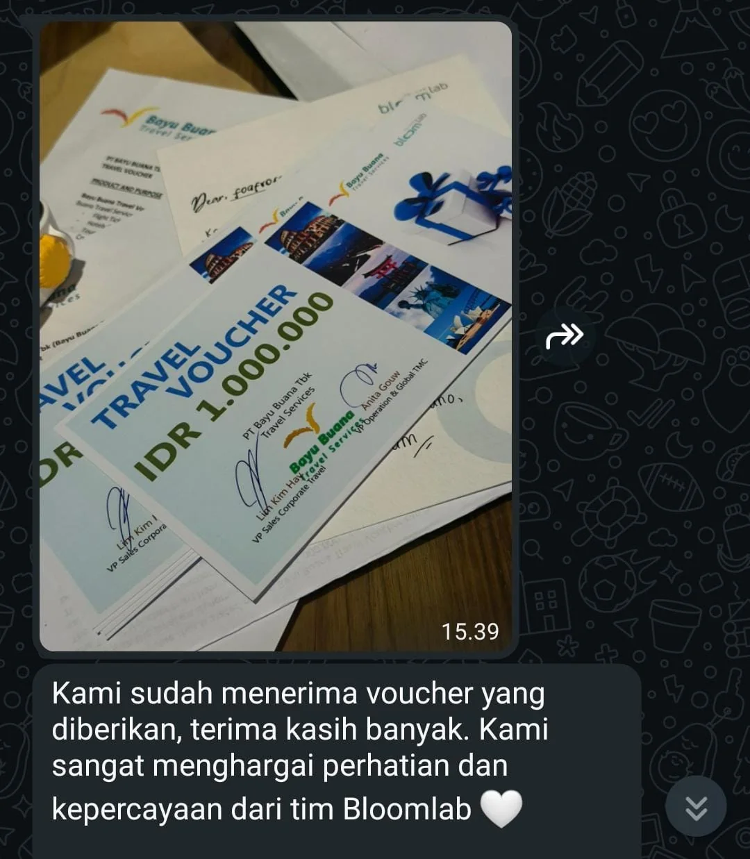 Tangkapan layar WhatsApp: affiliator menerima travel voucher Rp1.000.000 dari BloomLab